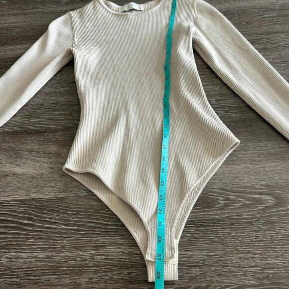 EUC Veiled New York Ribbed Knit Long Sleeve Bodysuit Beige Neutral | Size Medium - Picture 10 of 15
